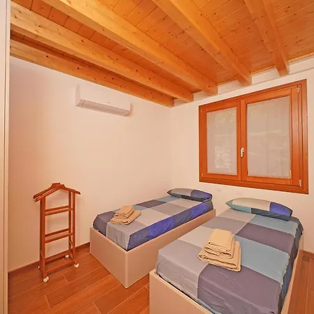 In Uliveto Vista - Leccino Villa